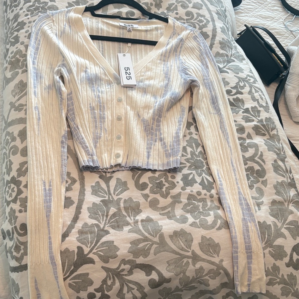 525 Sweater